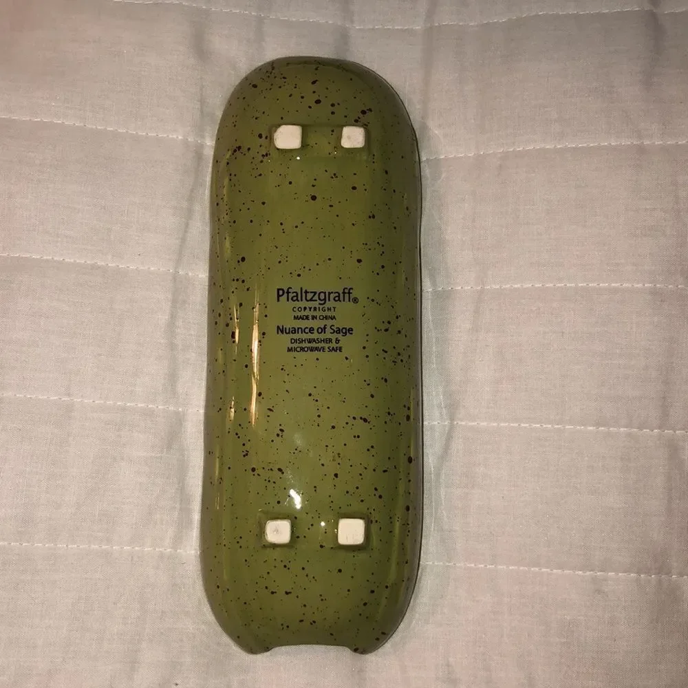 Pfaltzgraff Set of 2 Sedona Nuance of Sage Green w/ Brown Specs Corn Holders